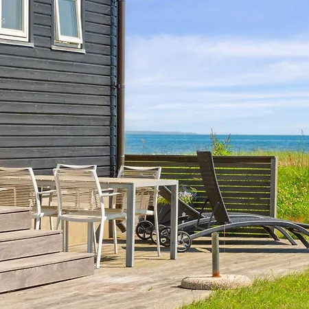 Dory - 30m From The Sea By Interhome