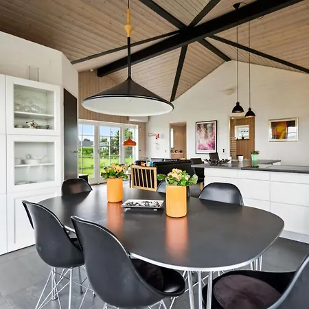 Prázdninový dům Dory - 30m From The Sea By Interhome *