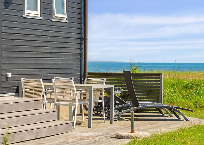 Dory - 30m From The Sea By Interhome